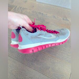 Nike runners size 8